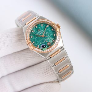 The Fifth Generation Omega Constellation (29mm) – A Masterpiece! Disassembled from genuine parts, fully synchronized with official specifications! Features more meticulous aesthetic design and user-friendly details! Equipped with the 8700 Co-Axial movement (exceptionally stable), offering enhanced precision and shock resistance. The innovative adjustable clasp extends the bracelet by an additional 2mm, effortlessly adapting to your wearing needs.Double sapphire crystal. Authentic molded case and bracelet crafted from CNC-machined 316L stainless steel, with production costs far exceeding other market versions! Slender lugs exhibit a polished metallic luster that contrasts sharply with the case's refined brushed metal texture, accentuating the watch's premium feel!